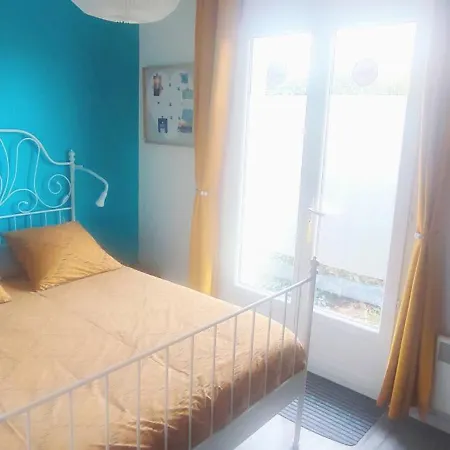Quarto em Acomodações Particulares EntreLac&Océan1 - chambre d'hôtes chez l'habitant, Entrée et terrasse privée- cyclotouristes bienvenue